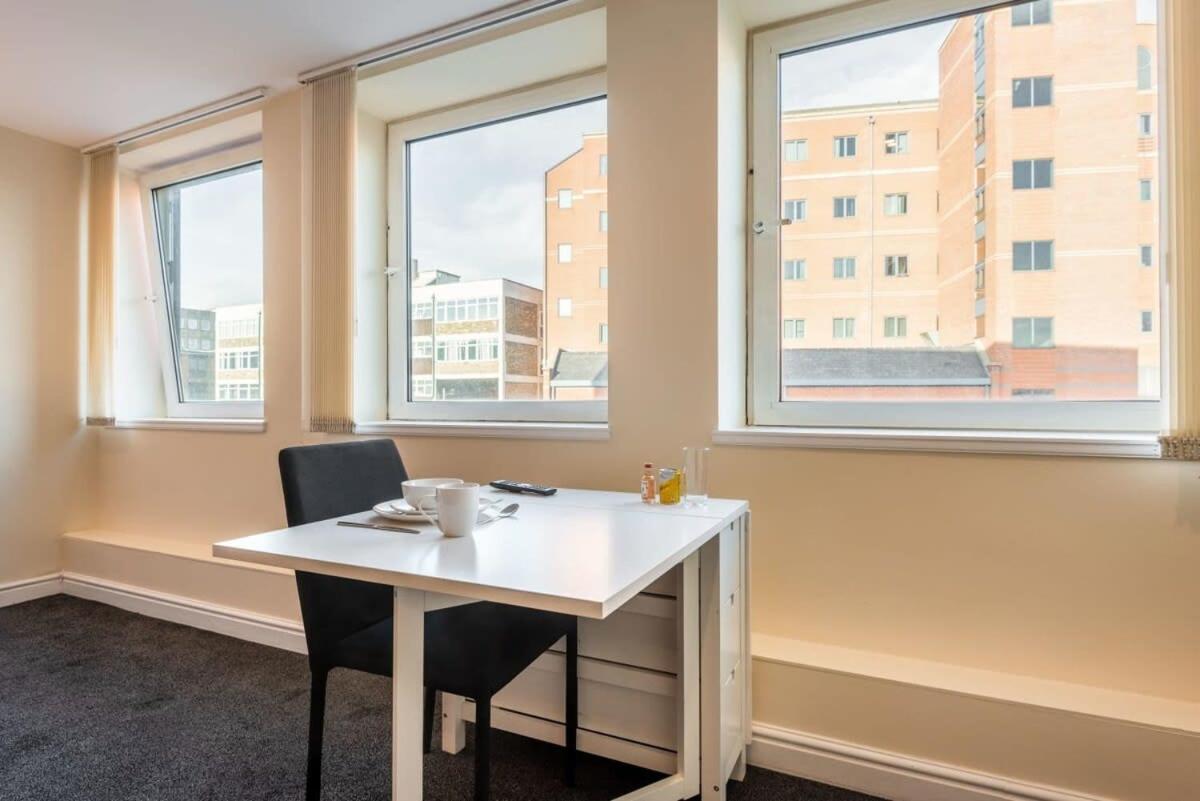 Modern & Bright Budget Studio In Central Doncaster Daire Dış mekan fotoğraf