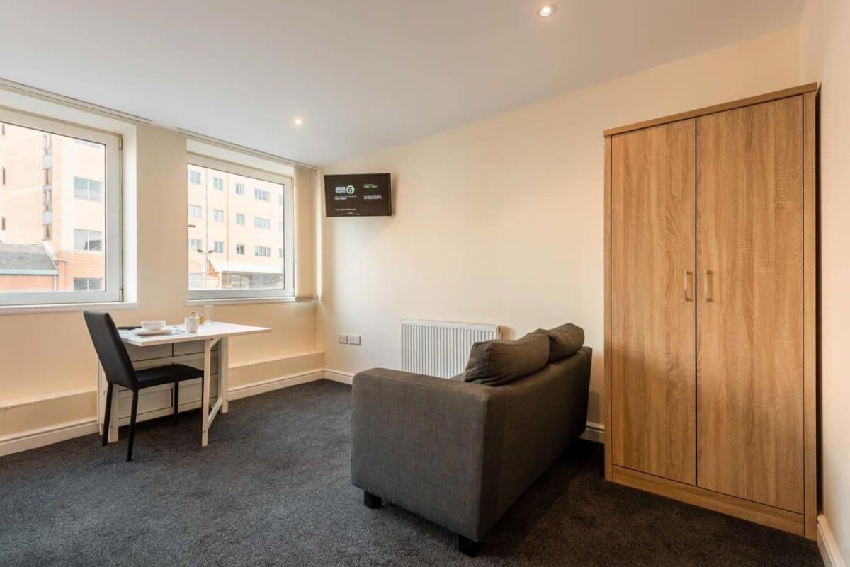 Modern & Bright Budget Studio In Central Doncaster Daire Dış mekan fotoğraf