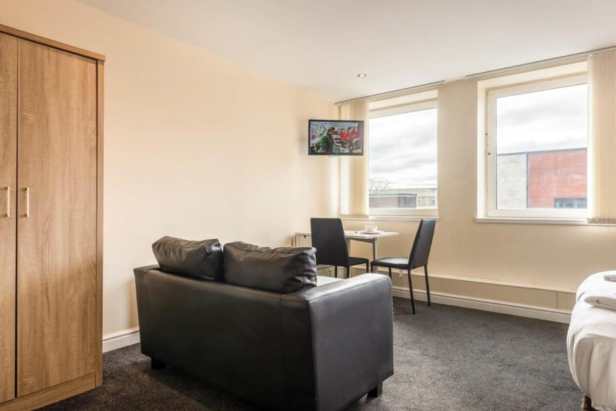 Modern & Bright Budget Studio In Central Doncaster Daire Dış mekan fotoğraf